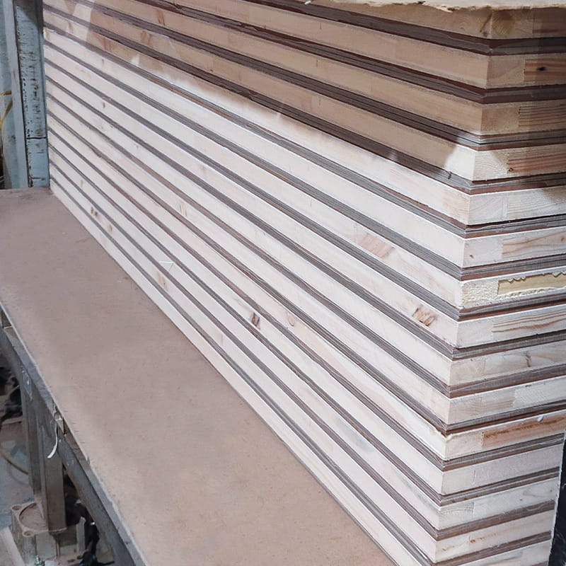 LM135 Pressetürkleber für die Holztürbaugruppe